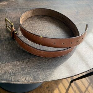 COACH Mens Belt Tan Saddle Leather!  Cool Stitching w/ Coach stamped Brass Bkl!!